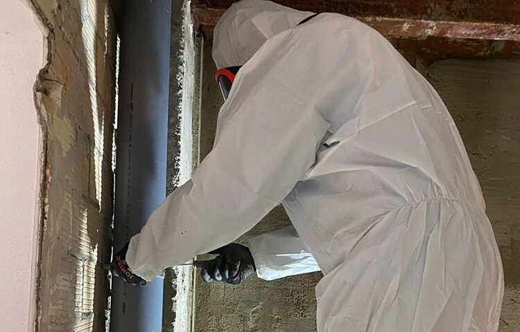 Sustitución de bajantes de uralita o fibrocemento con amianto en Valencia