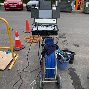 Revisión e inspección de cámaras de en redes de saneamiento en comunidades